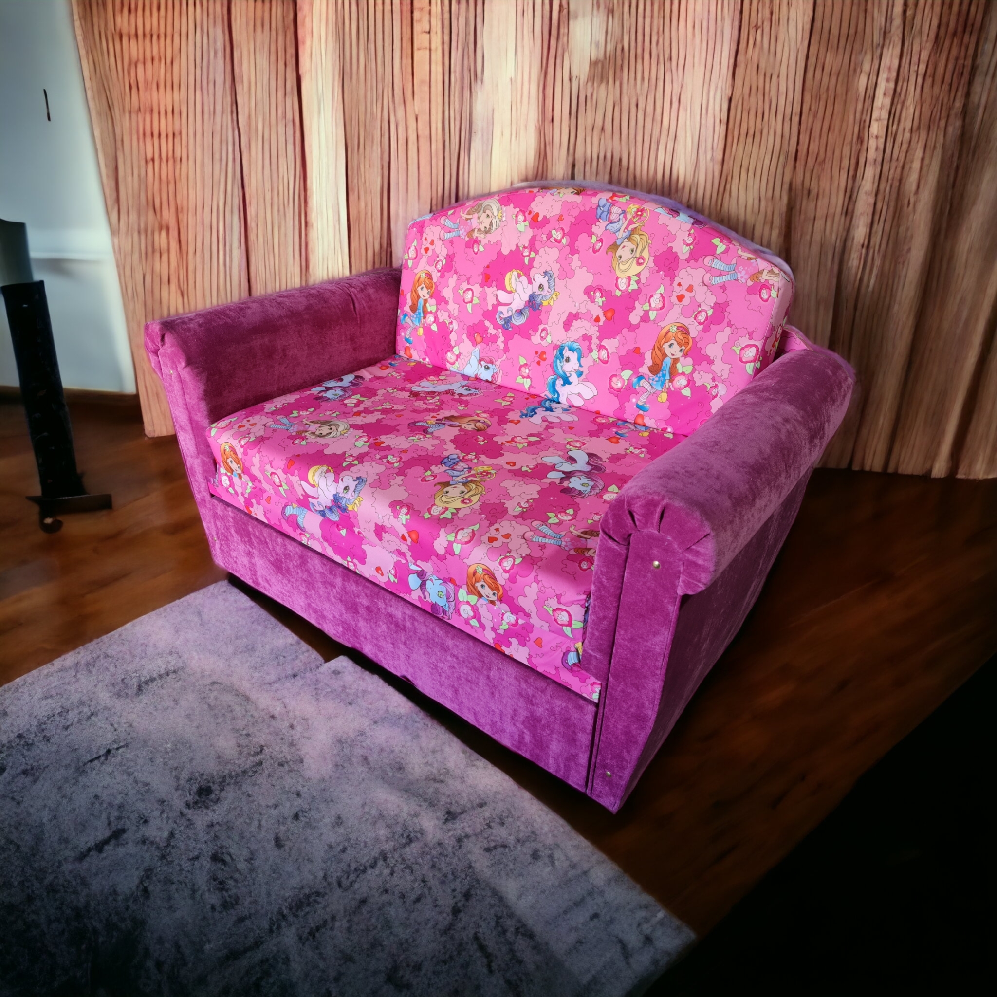 Мини диван -Лика- вперёд выкатной диван, цена 10900руб, нажмите на картинку, чтобы посмотреть ассортимент расцветок в наличии. Купить недорогой диван по низкой цене от производителя можно у нас.